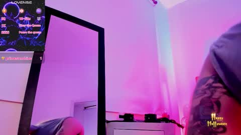 Violet Jones online show from October 14, 3:24 pm