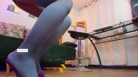 Violet Lii online show from February 19, 1:34 am