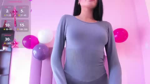 Snapshot of violet_myerrs chatting on November 4, 12:59 pm violet online show from November 4, 12:59 pm