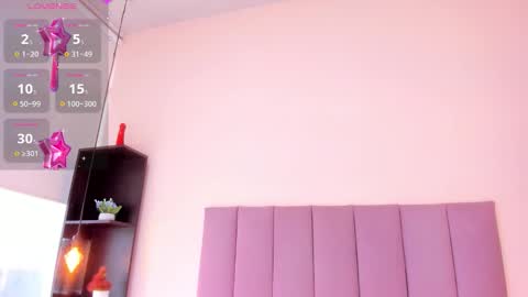 Snapshot of violet_myerrs chatting on November 19, 12:49 pm violet online show from November 19, 12:49 pm