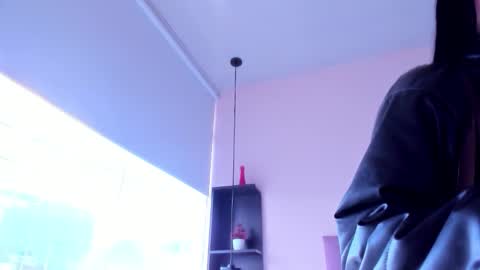 Snapshot of violet_myerrs chatting on December 13, 7:53 pm violet online show from December 13, 7:53 pm