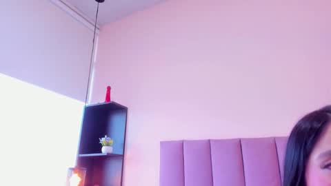 violet online show from February 9, 12:31 pm