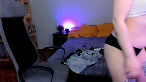 violet_oblivion online show from December 21, 10:39 am