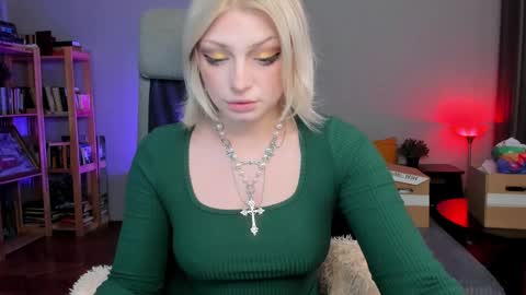 violet_oblivion online show from December 27, 6:10 pm