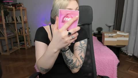 violet_oblivion online show from January 26, 8:34 pm