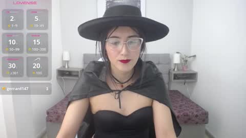 Snapshot of violet_raine_ chatting on November 19, 12:38 pm Violet online show from November 19, 12:38 pm