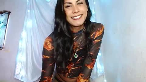 Snapshot of violet_sexhot28 chatting on January 3, 1:47 pm violet_sexhot28 online show from January 3, 1:47 pm