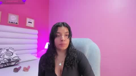 violet_sinclair online show from June 16, 11:24 am