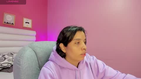 violet_sinclair online show from July 29, 11:30 am