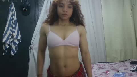 Snapshot of violet_smmithh chatting on April 29, 12:16 am Violet online show from April 29, 12:16 am