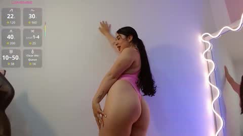 violet_tay1 online show from September 15, 4:18 pm