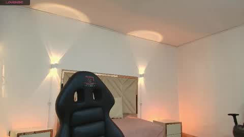 violet_tay1 online show from October 21, 11:00 am