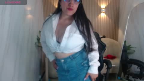 Snapshot of violet_tf chatting on May 28, 8:39 pm Violet online show from May 28, 8:39 pm