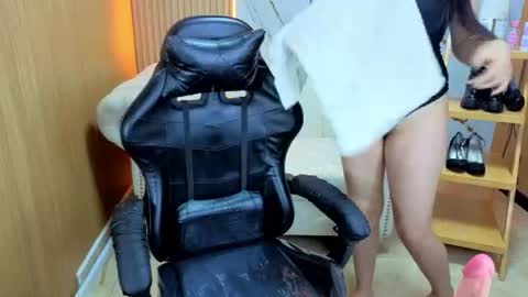 Snapshot of violet_tf chatting on July 11, 8:22 pm Violet online show from July 11, 8:22 pm