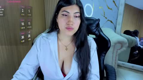 Snapshot of violet_tf chatting on July 27, 1:18 pm Violet online show from July 27, 1:18 pm