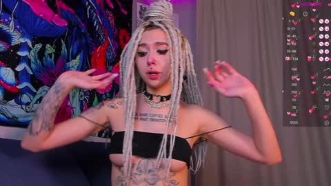 Violet online show from January 5, 2:08 pm