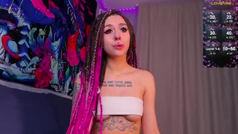 Violet online show from February 15, 5:07 pm