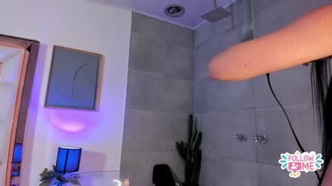 Violeta  online show from November 22, 12:15 pm