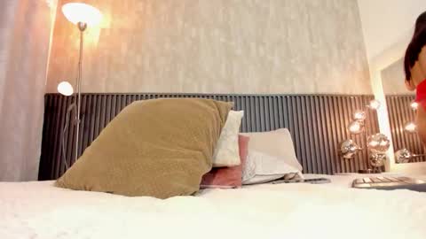 violeta fowler online show from October 24, 5:48 am