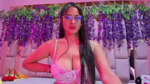 Snapshot of violeta_hard chatting on January 26, 9:19 am Valentina Hard online show from January 26, 9:19 am