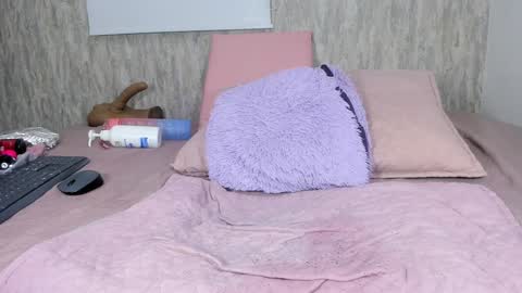 Snapshot of violeta_london chatting on December 28, 6:06 am violeta london online show from December 28, 6:06 am