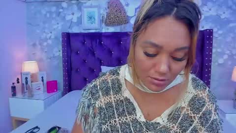 violeta_medina online show from April 18, 3:10 am