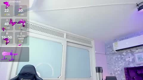 Snapshot of violeta_medina chatting on July 2, 3:23 am violeta_medina online show from July 2, 3:23 am