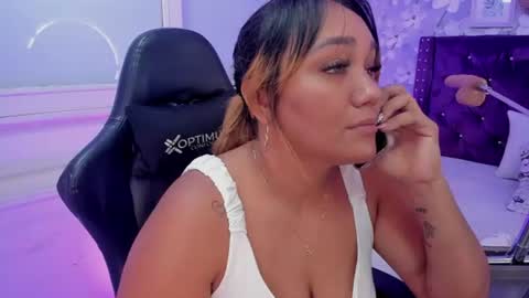Snapshot of violeta_medina chatting on July 18, 3:22 am violeta_medina online show from July 18, 3:22 am