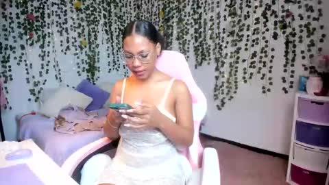 Violeta online show from September 16, 3:02 pm