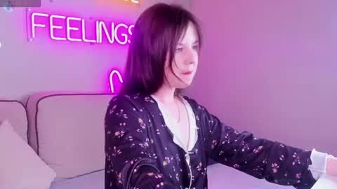 Snapshot of violeta_paul chatting on June 11, 2:53 am Violeta online show from June 11, 2:53 am