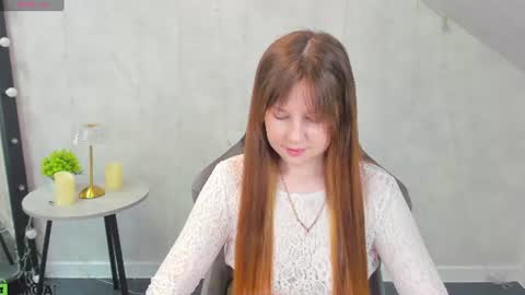 Snapshot of violeta_paul chatting on June 17, 12:57 am Violeta online show from June 17, 12:57 am