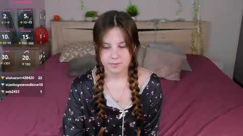Snapshot of violeta_paul chatting on June 29, 10:15 am Violeta online show from June 29, 10:15 am