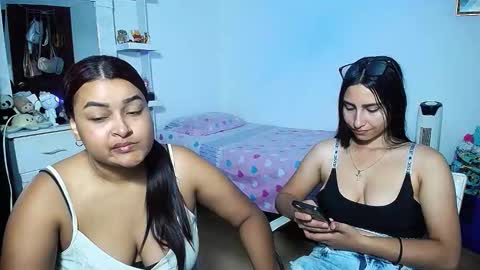 Snapshot of violeta_rouses chatting on February 18, 4:14 pm violeta_rouses online show from February 18, 4:14 pm