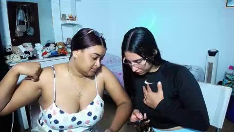 Snapshot of violeta_rouses chatting on February 21, 4:08 pm violeta_rouses online show from February 21, 4:08 pm