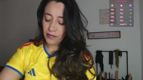 violeta_scott_ online show from June 11, 1:42 pm