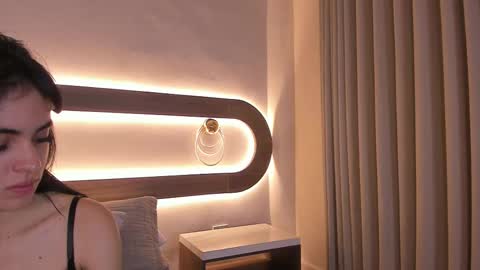 Violeta Sum online show from February 11, 12:10 pm