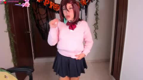 Violeta  Help me reach 150 thumbs up    online show from October 15, 11:16 pm