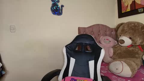 Jimena online show from December 1, 8:03 pm