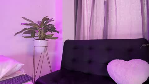 Violeta online show from April 30, 5:19 pm