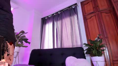 Violeta online show from May 2, 5:29 pm