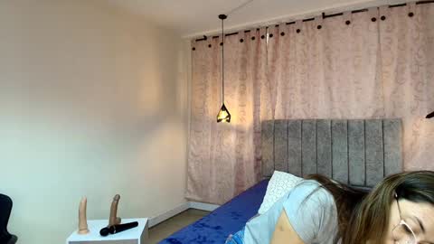 VIOLETA online show from December 8, 12:30 pm