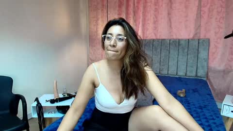 VIOLETA online show from December 17, 4:21 pm