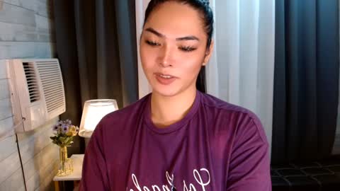 violet online show from December 9, 4:45 am