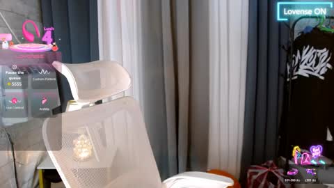 violet online show from March 29, 1:38 am