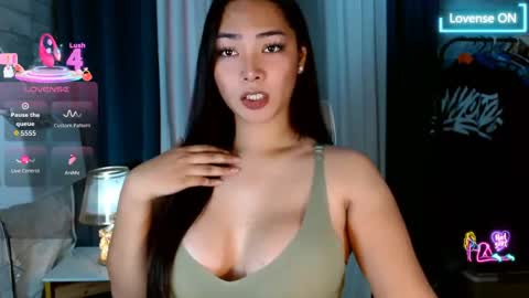violet online show from May 12, 12:30 am