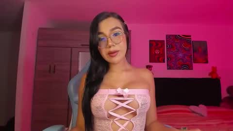 Violet online show from January 6, 6:06 am