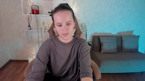 Violet online show from September 11, 4:29 pm