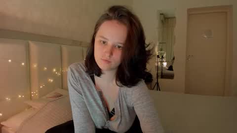 Violet online show from September 16, 4:19 pm