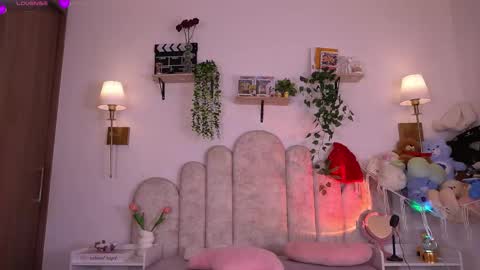 Snapshot of violeth___ chatting on February 27, 1:11 pm violeth___ online show from February 27, 1:11 pm