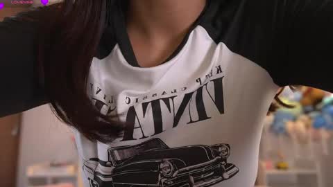 Snapshot of violeth___ chatting on April 10, 1:05 pm violeth___ online show from April 10, 1:05 pm